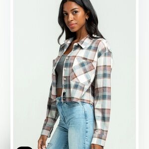 RSQ Flannel Crop Long Sleeve Button Down Top, Size Large